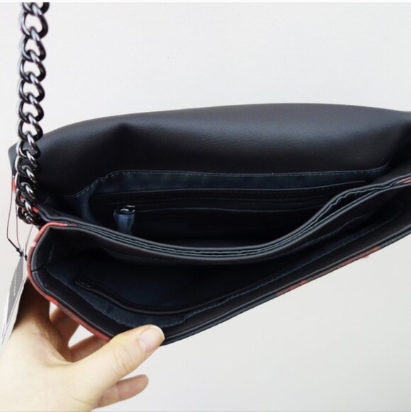 Simply Vera Vera Wang Garrison Crossbody Bag Black Red Rose Vegan Leather NWT! - Picture 9 of 12